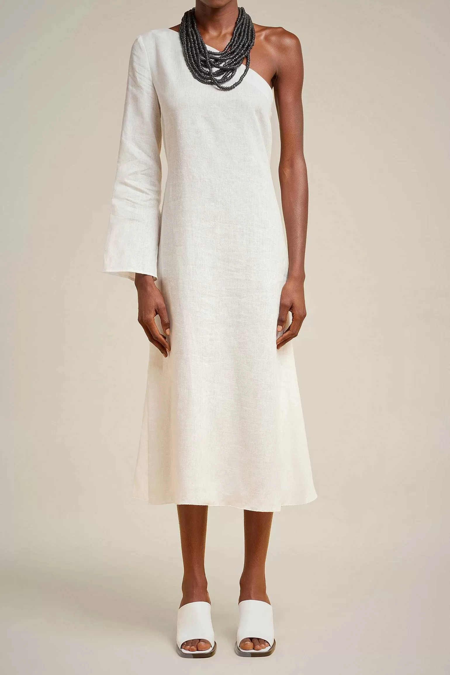 Shop Liviana conti Abito Monospalla Bianco