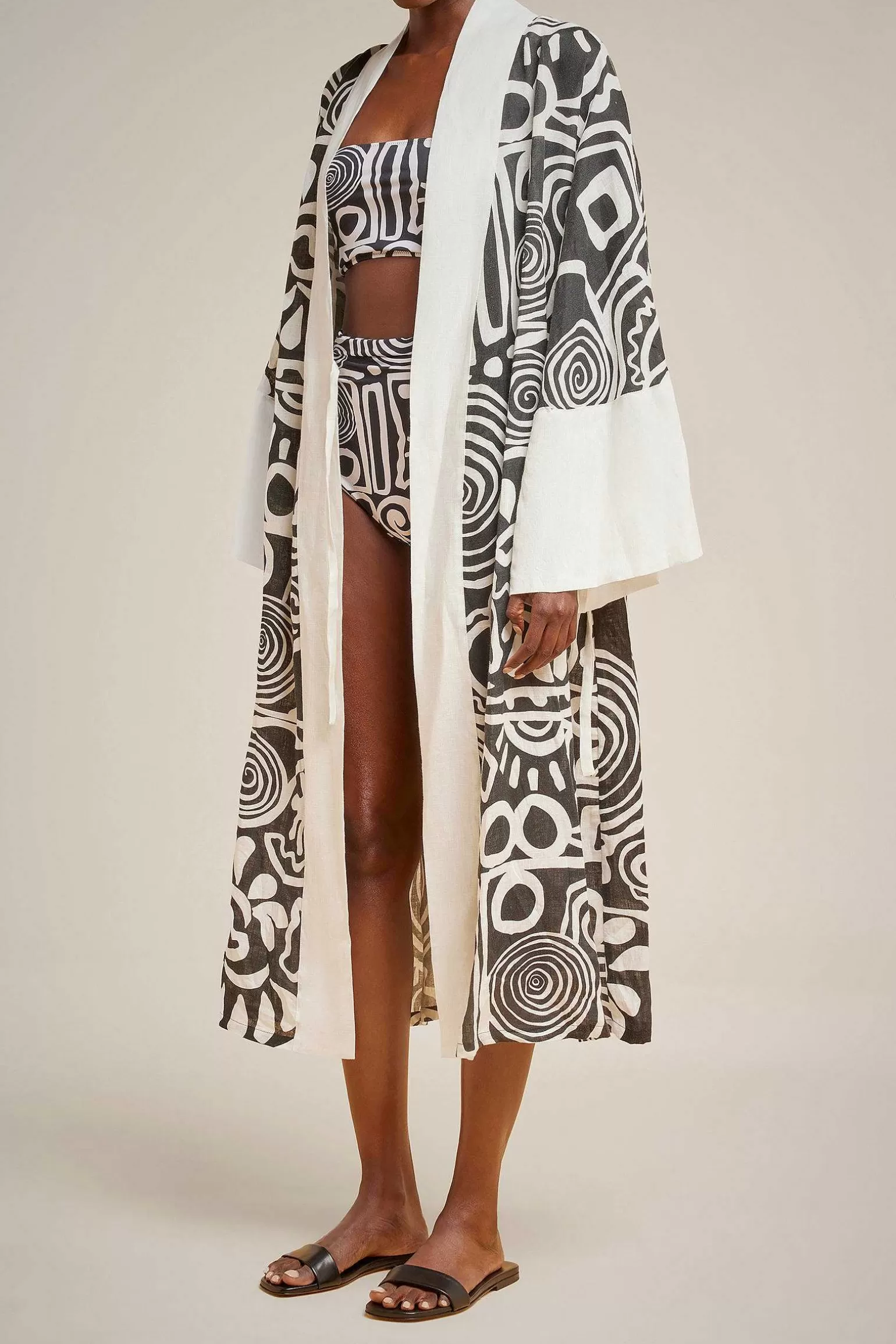 Outlet Liviana conti Kimono Lungo Graffito Nero/Bianco