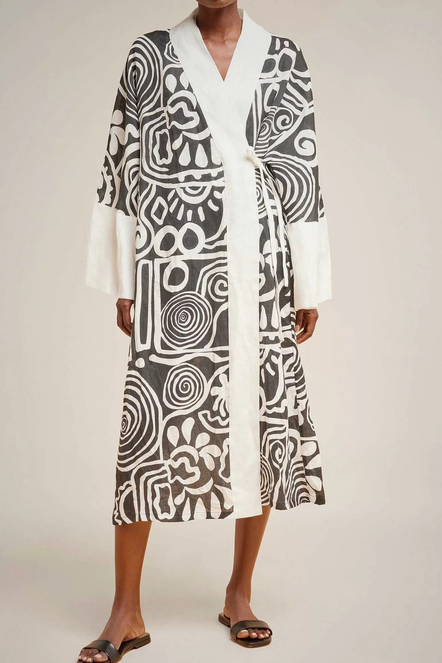 Outlet Liviana conti Kimono Lungo Graffito Nero/Bianco
